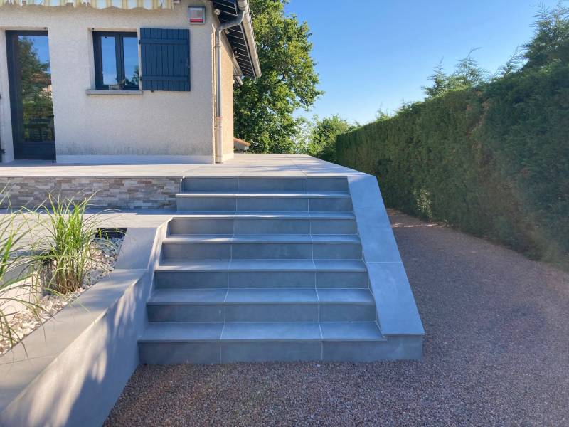 faire construire escalier en pierre dans son jardin Villefranche sur Saône