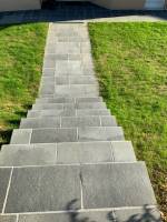 rénovation de son escalier en dalle dans son allée